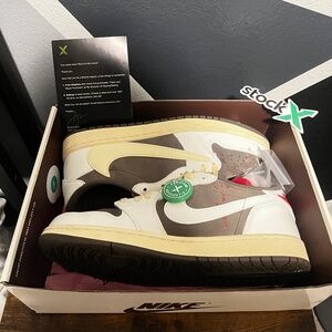 Travis Scott x Jordan 1 mocha low